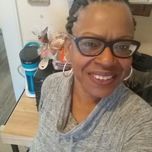 Meet your Posher, Cassandra